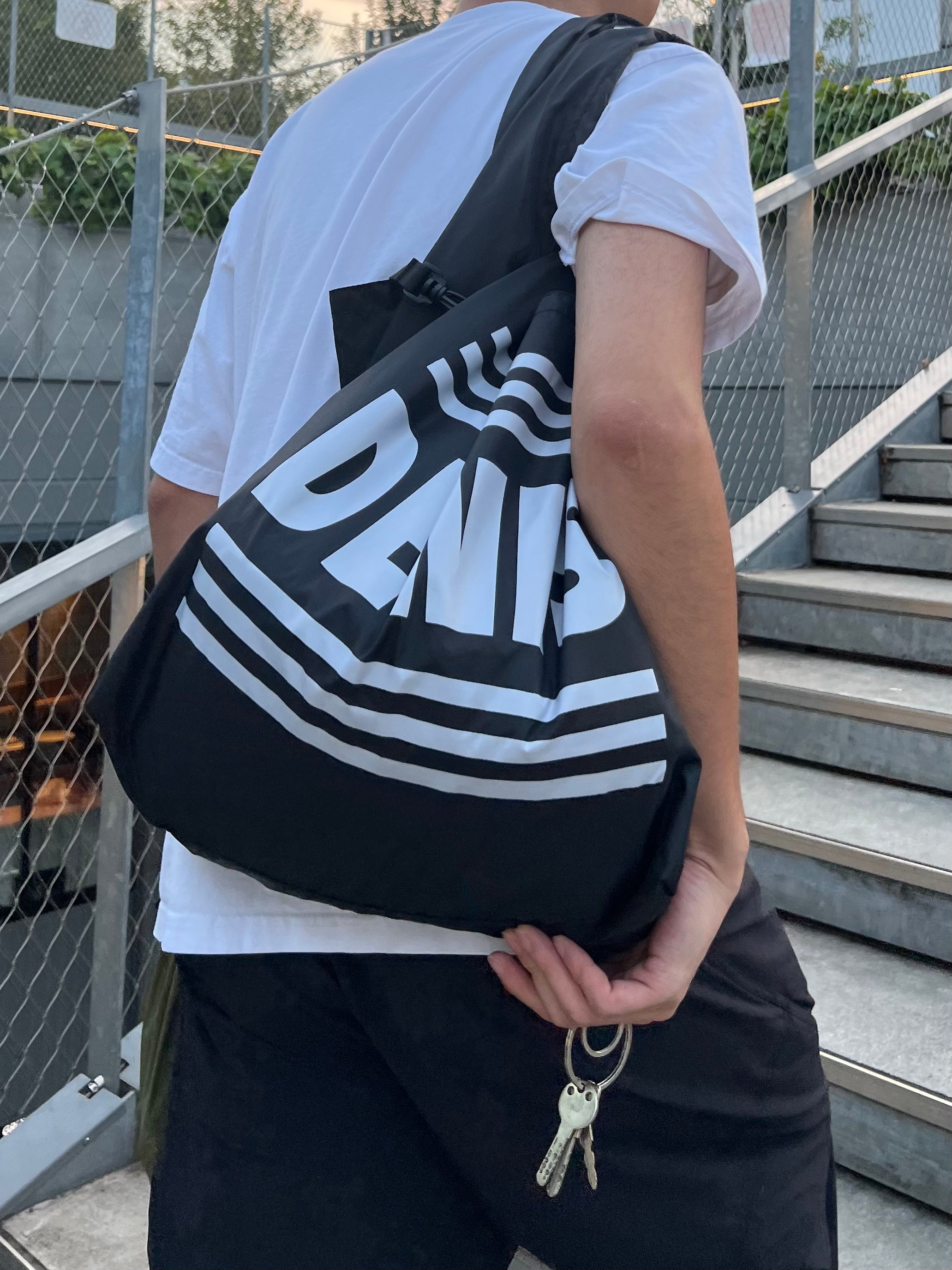 ナイロントートバッグ