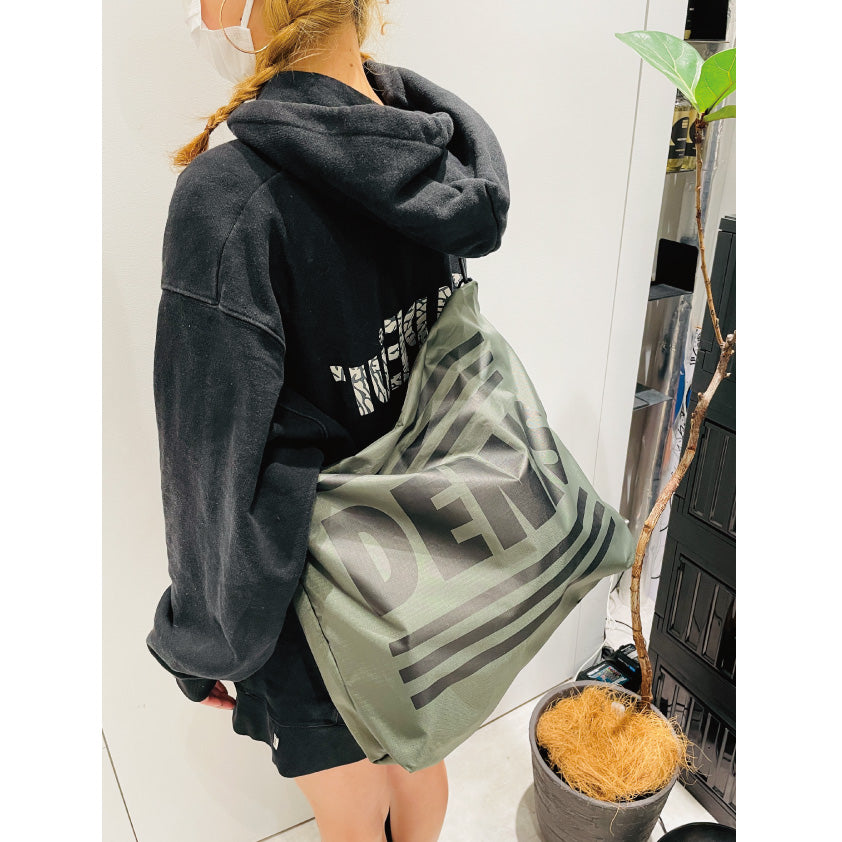 ナイロントートバッグ